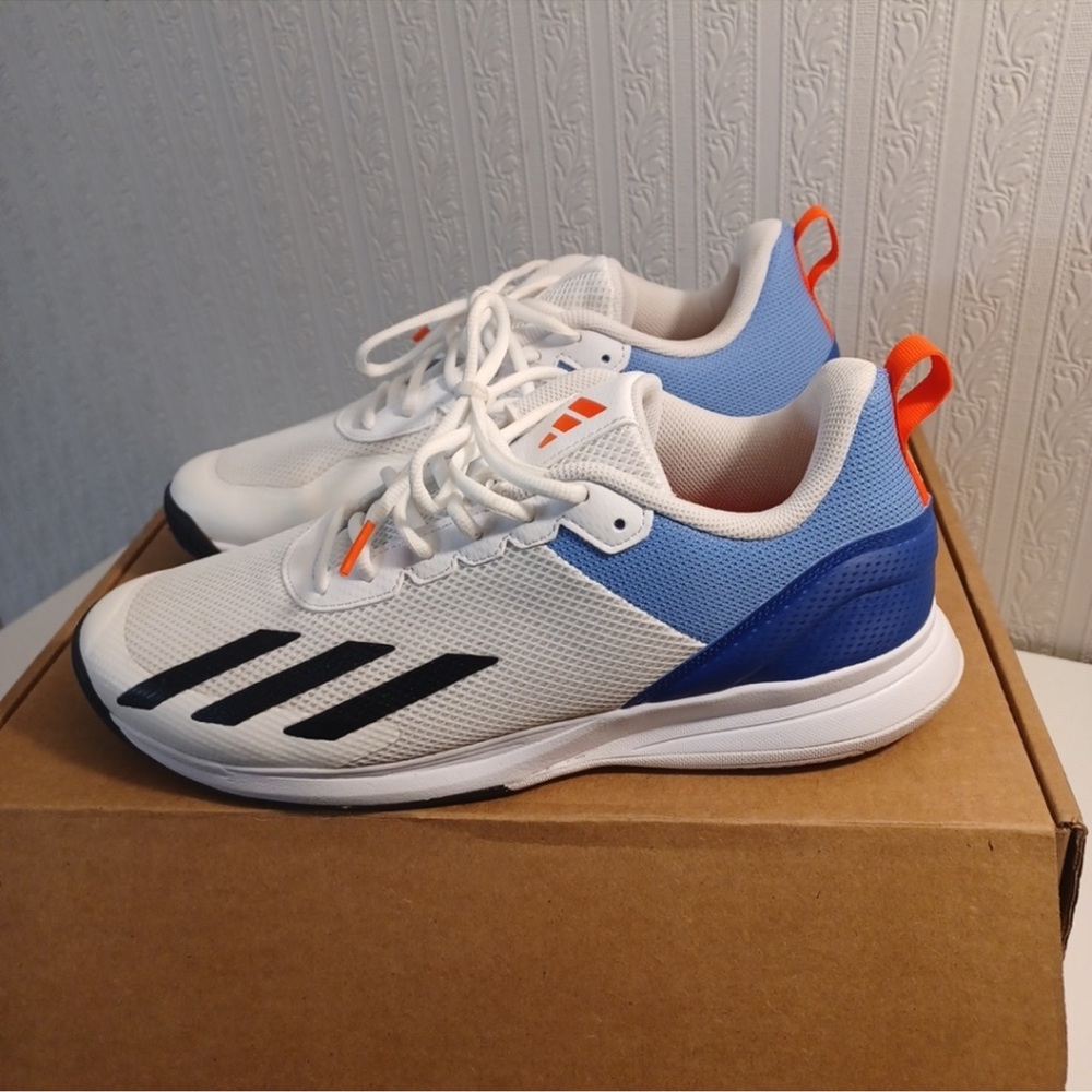 Adidas court flash speed mens Atheletic
Tennis Shoes Size 12.5